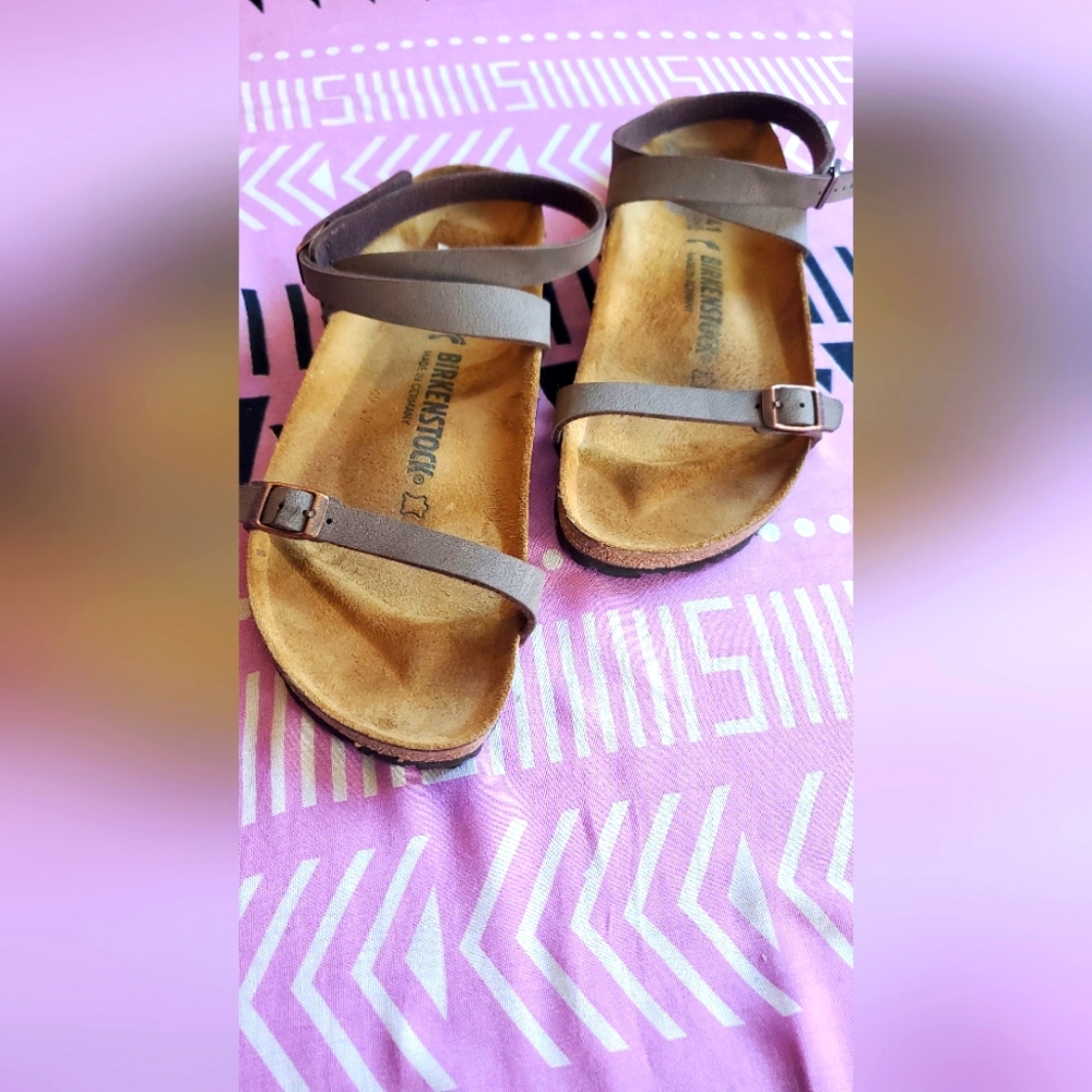 Birkenstock Daloa Sandal 
